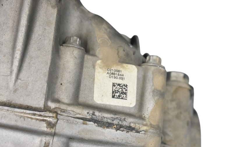 Load image into Gallery viewer, 12-19 Mercedes GL450 GLE550 GLS63 AMG Front Differential Axle Carrier Diff OEM
