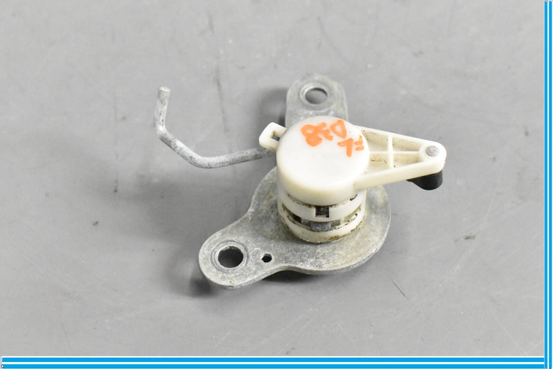 Load image into Gallery viewer, 09-13 Maserati Quattroporte M139 Front Left Driver Door Lock Cylinder Oem
