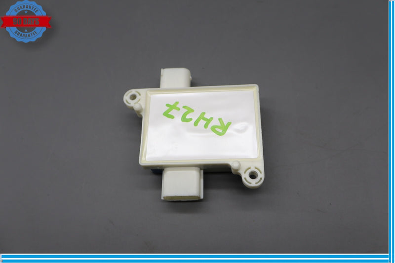 Load image into Gallery viewer, 15-16 Hyundai Genesis Right Side Seat Occupant Detection Sensor Module Oem
