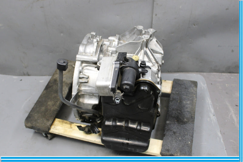 Load image into Gallery viewer, 14-18 Mercedes W117 CLA250 Automatic Transmission Gearbox 106k 2.0 Oem
