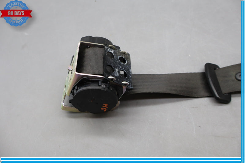 Load image into Gallery viewer, 05-08 Maserati Quattroporte M139 Rear Center Seat Belt Seatbelt 33045981 Oem
