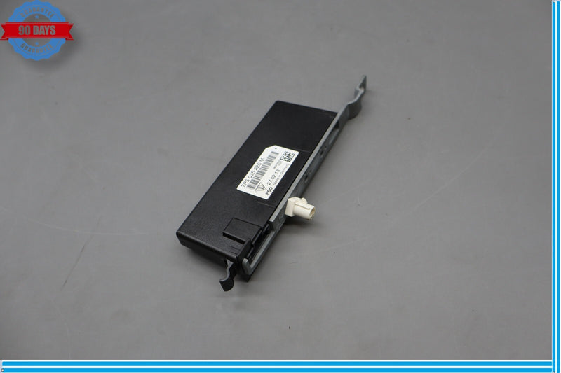 Load image into Gallery viewer, 11-18 Porsche Cayenne Rear Left Side Antenna Amplifier Booster AMP Module Oem
