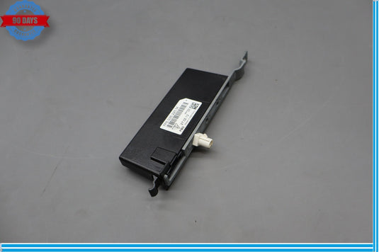 11-18 Porsche Cayenne Rear Left Side Antenna Amplifier Booster AMP Module Oem