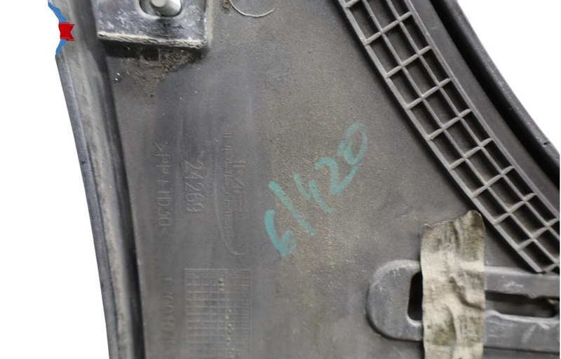 Load image into Gallery viewer, 14-20 Maserati Ghibli Left Driver Side Skirt Rocker Panel Molding Silver Oem
