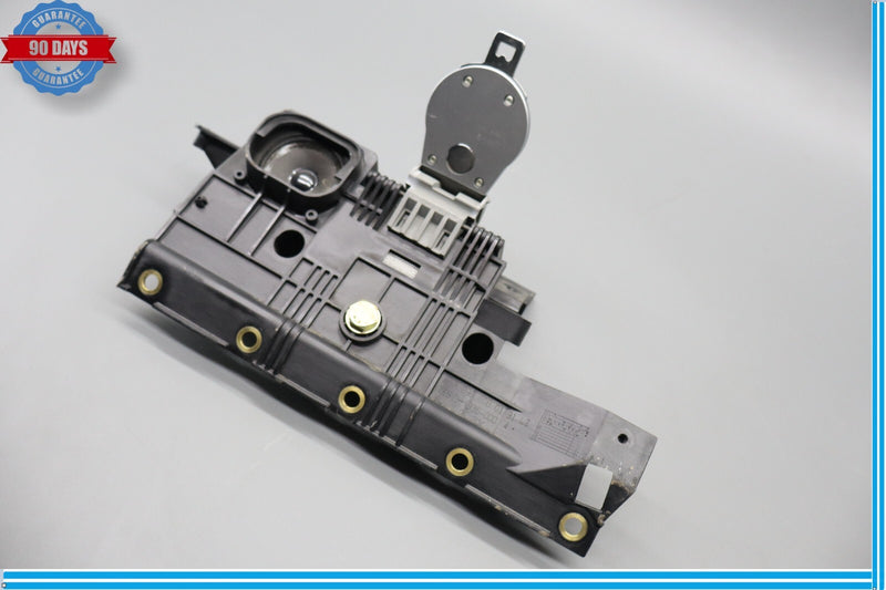 Load image into Gallery viewer, 03-08 Mercedes R230 SL500 Rear Left Side Speaker Luggage Seatbelt Retractor Oem
