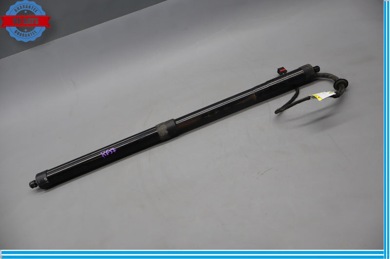 Load image into Gallery viewer, 11-14 Porsche Cayenne 958 Rear Right Tailgate Pull Down Motor 7P5827851C Oem
