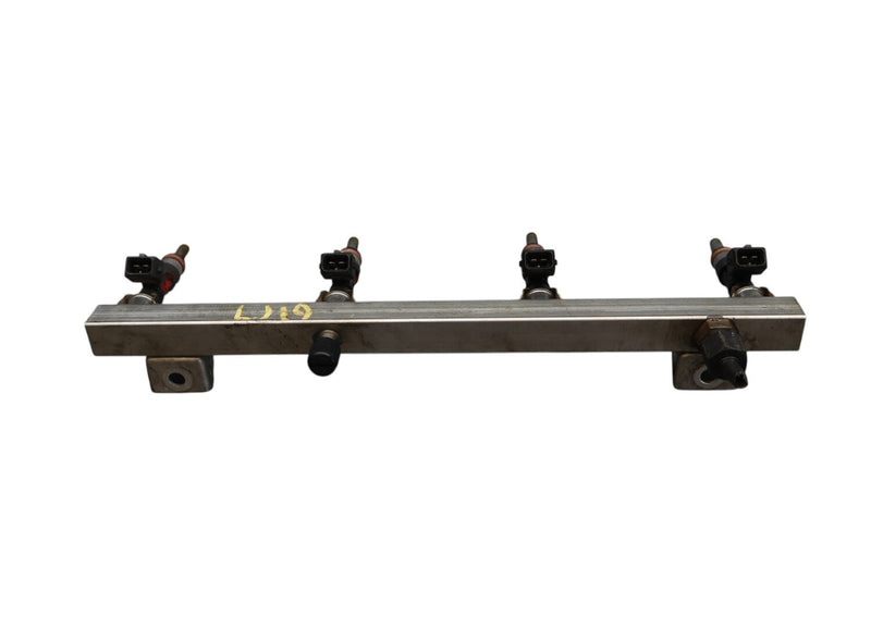 Load image into Gallery viewer, 03-19 Maserati Quattroporte Left Side Fuel Injection Rail Line w/ Injectors Oem
