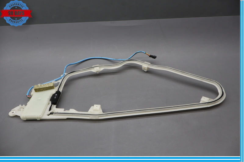 Load image into Gallery viewer, 00-06 Mercedes S600 W220 Rear Right Passenger Side Keyless Go Entry Antenna Oem
