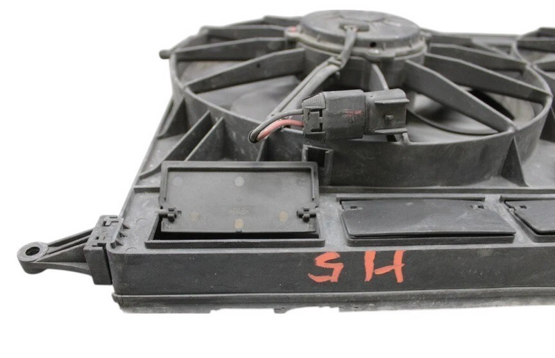 Load image into Gallery viewer, 04-08 Maserati Quattroporte M139 Radiator Cooling Fan Motor Assembly 022760 Oem
