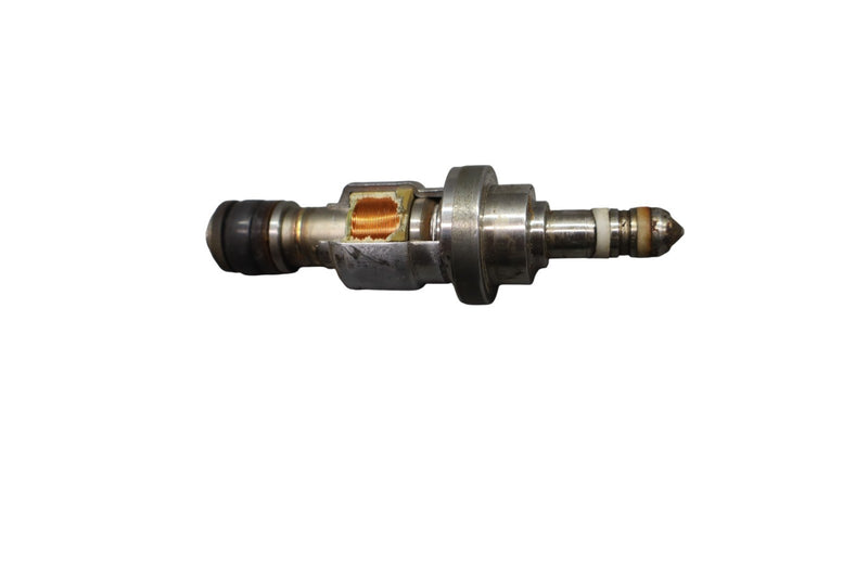 Load image into Gallery viewer, 07-17 Lexus LS460 LS460L Front Engine Fuel Injector 2325031020 Oem

