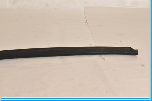 09-15 BMW 750Li 750i F01 F02 Front Lower Door Weather strip Seal Black Oem