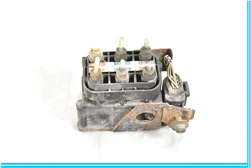 Load image into Gallery viewer, 07-13 Mercedes S550 S600 S400 W221 Air Suspension Pressure Valve Block Oem

