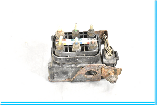 07-13 Mercedes S550 S600 S400 W221 Air Suspension Pressure Valve Block Oem