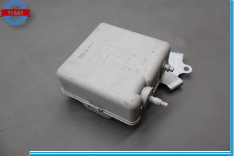 Load image into Gallery viewer, 07-14 Mercedes W221 S550 S63 CL550 Vacuum Valve Pump 1708050019 Oem
