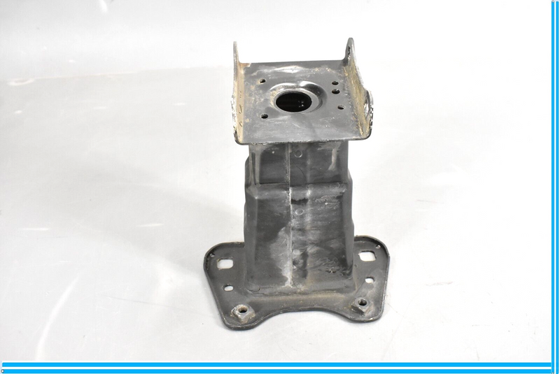 Load image into Gallery viewer, 06-12 Mercedes X164 GL550 ML550 Front Left Bumper Reinforcement Bracket Oem
