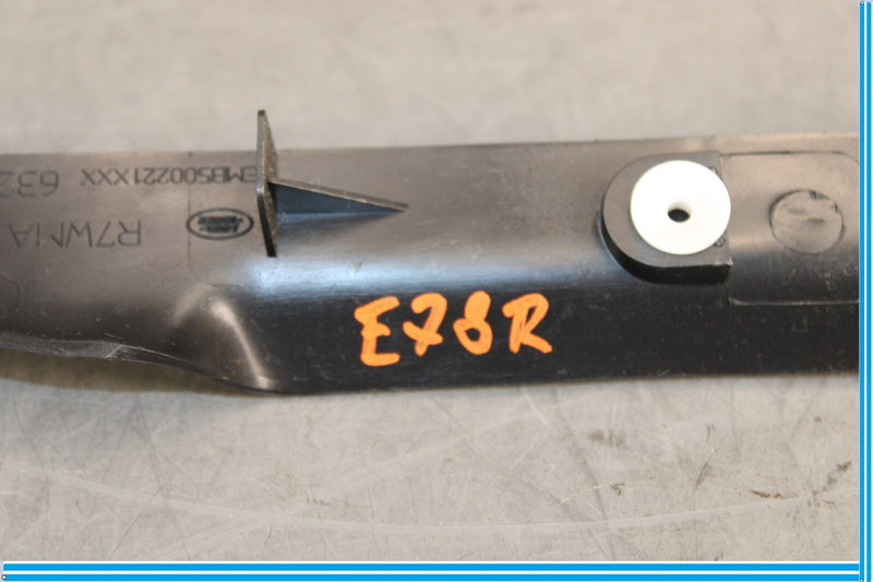 Load image into Gallery viewer, 10-11 Land Rover Range Rover Sport Front Right Side Sill Cover Trim Oem
