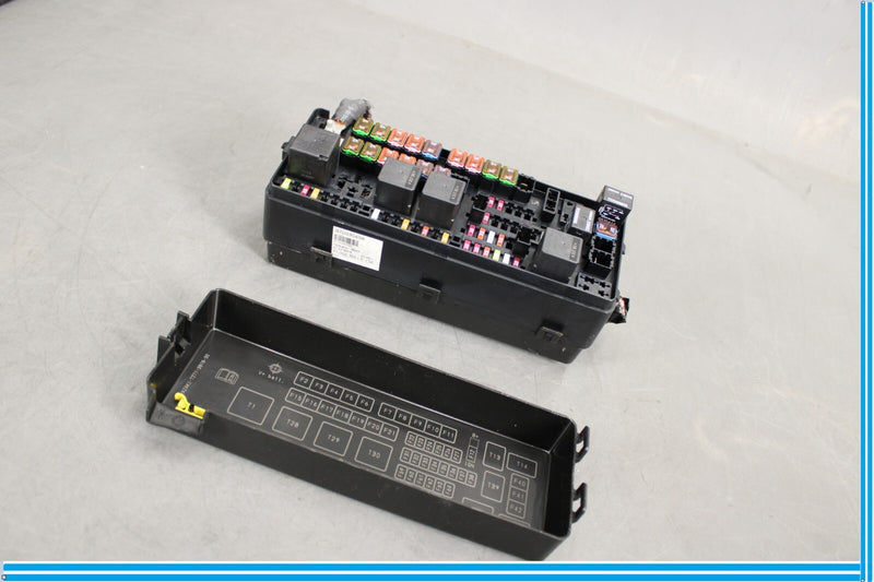 Load image into Gallery viewer, 14-17 Maserati Ghibli Engine Power Junction Distribution Fuse Relay Box Oem
