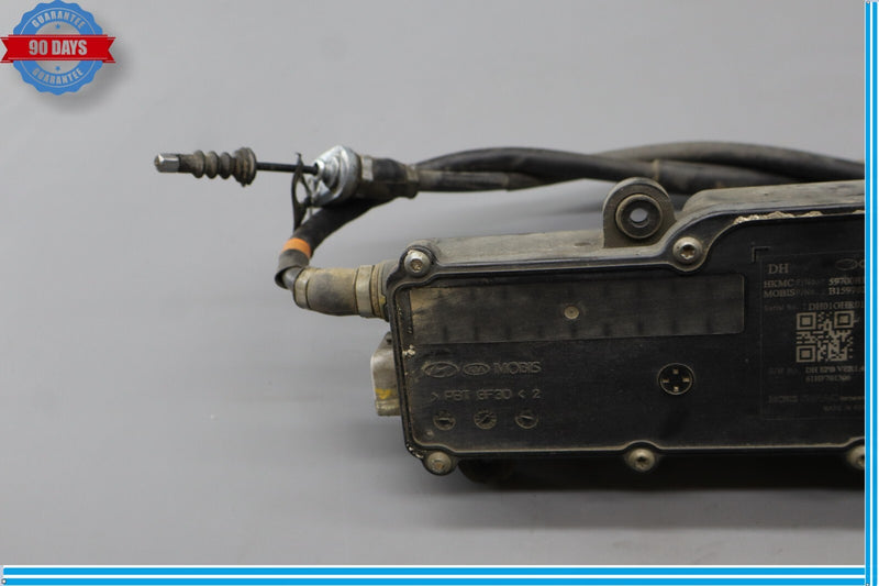 Load image into Gallery viewer, 15-17 Hyundai Genesis G80 Emergency Parking Brake Actuator Motor W/Cable Oem
