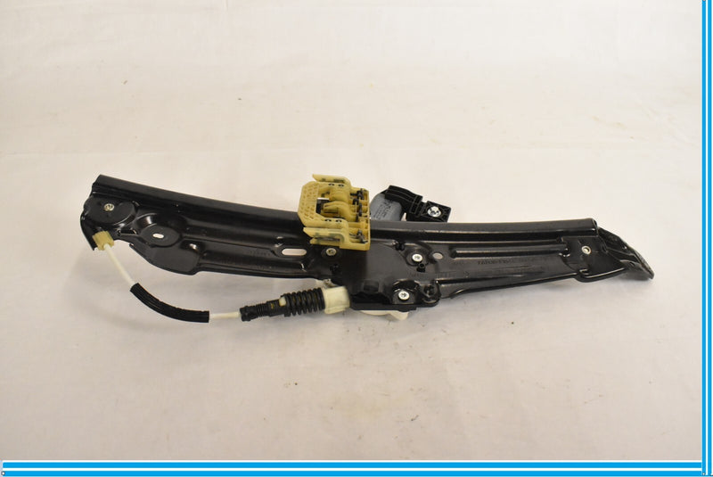 Load image into Gallery viewer, 11-16 BMW 528i 535i 550i F10 Rear Right Door Window Regulator W/ Motor Oem
