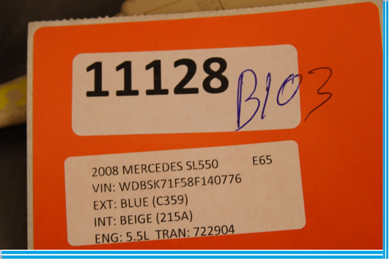 Load image into Gallery viewer, 03-08 Mercedes R230 SL500 SL55 AMG SL550 Left Driver Side Seat Belt Buckle Oem
