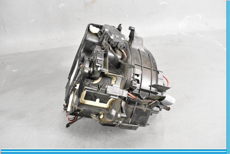 Load image into Gallery viewer, 09-15 BMW 750i 750Li F01 F02 AC A/C Heater Blower Motor Fan Assembly Unit Oem
