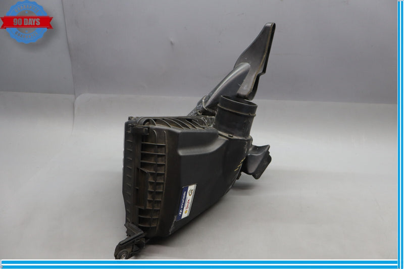 Load image into Gallery viewer, 11-16 Hyundai Equus Air Intake Filter Air Cleaner Housing Black Oem
