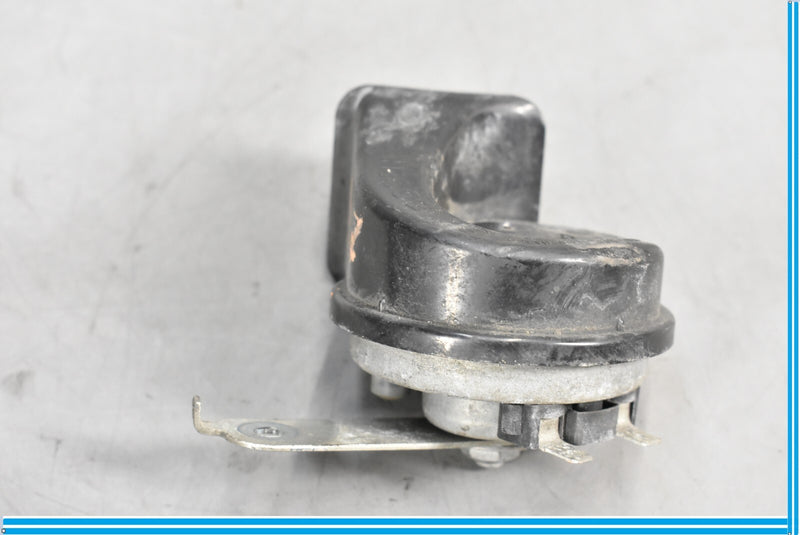 Load image into Gallery viewer, 06-11 Mercedes CLS550 CLS500 W219 High &amp; Low Tone Horn Alarm Signal Oem
