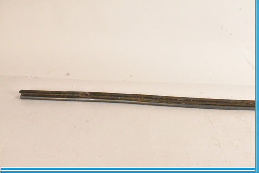 2008 Bentley Continental Front Right Door Inner Glass Rubber Seal 3W8837472B Oem