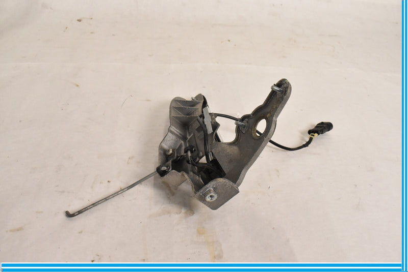 Load image into Gallery viewer, 04-08 Maserati Quattroporte Front Left Driver Exterior Door Handle Oem
