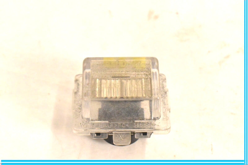 Load image into Gallery viewer, MERCEDES C250 C300 C350 C63 W204 TRUNK LICENSE PLATE LED LIGHT OEM
