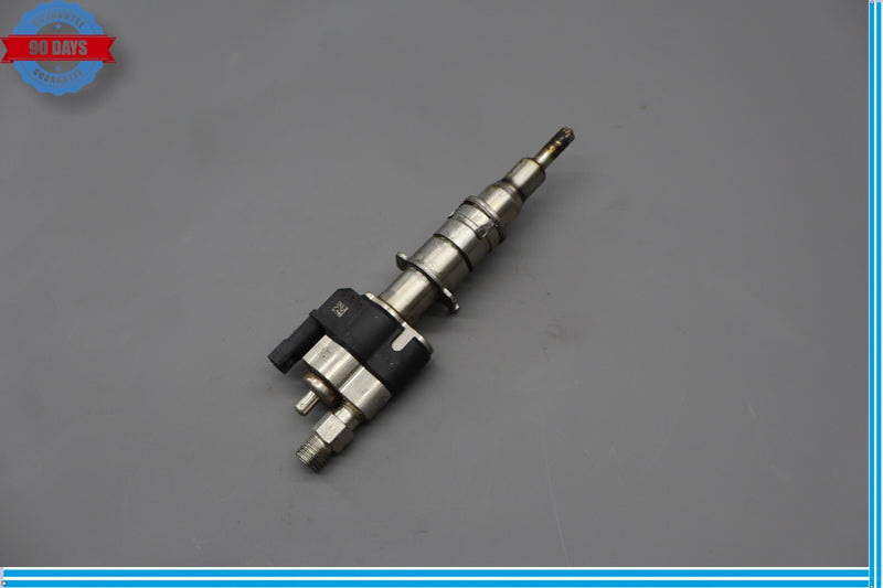 Load image into Gallery viewer, 07-17 BMW 750Li 750Li xDrive Engine Motor Fuel Injection Injector 7585261 Oem
