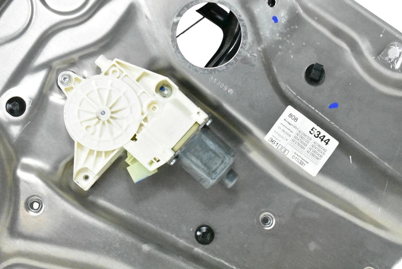 Load image into Gallery viewer, 08-16 Mercedes E250 E350 E550 Rear Right Side Door Window Panel 2125407205 Oem
