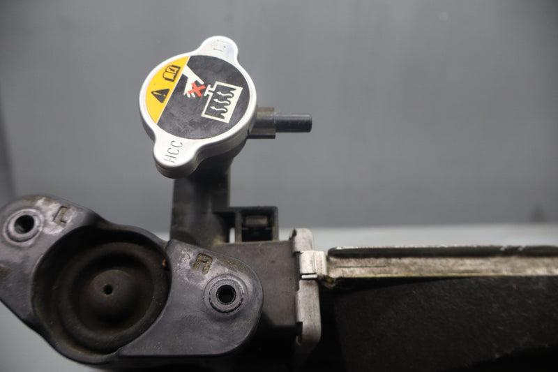 Load image into Gallery viewer, 15-18 Hyundai Genesis G80 Engine Motor Coolant Cooling Radiator Oem
