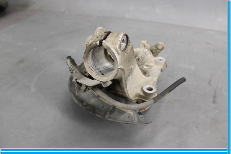 Load image into Gallery viewer, 11-17 Volkswagen CC Front Front Right Passenger Spindle Knuckle Wheel Hub Oem

