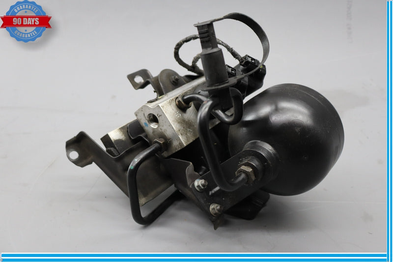 Load image into Gallery viewer, 03-06 Mercedes R230 SL500 Front / Rear Hydraulic Suspension Valve Block Oem
