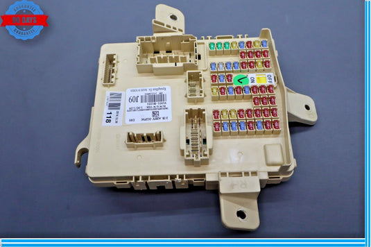 2015 Hyundai Genesis SIG Dash Fuse Relay Junction Box Fusebox Block Oem