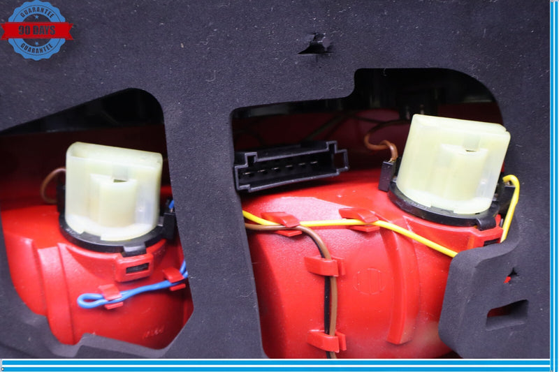Load image into Gallery viewer, 03-06 Mercedes R230 SL500 AMG Rear Right Side Tail Light Lamp Assembly Oem
