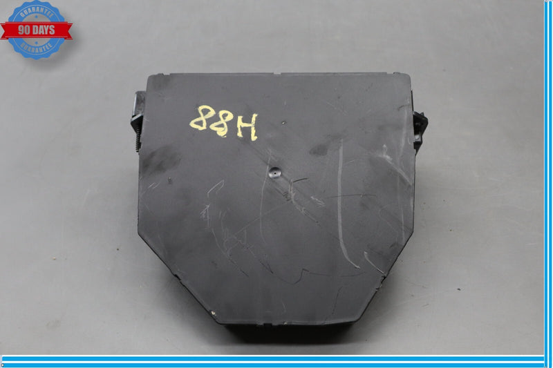 Load image into Gallery viewer, 10-16 Mercedes CLS550 W218 Front SAM Module Relay Fuse Box A2129025405 Oem
