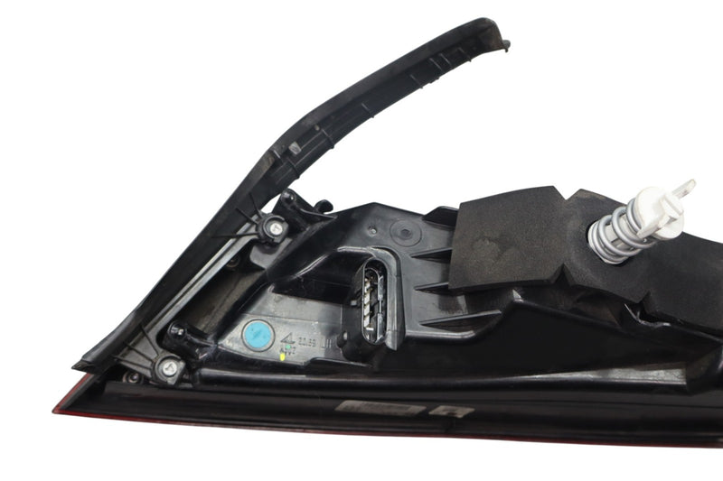 Load image into Gallery viewer, 17-21 ALFA Romeo Giulia Rear Left Driver Side Tail Light Taillight Lamp Oem
