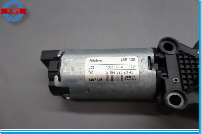 Load image into Gallery viewer, 12-19 Mercedes GL450 GL550 X166 Rear 3rd Third Row Seat Motor Oem
