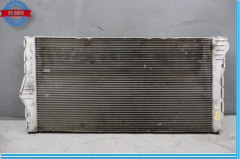 Load image into Gallery viewer, 10-17 BMW 535i GT xDrive Engine Radiator Air Cooling Coolant 17117589004 Oem
