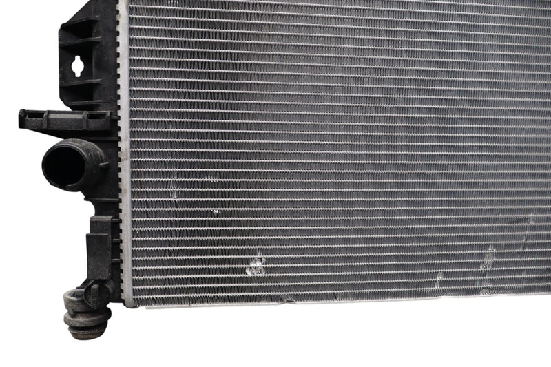 Load image into Gallery viewer, 08-17 LR Range Rover Evoque L538 Engine Cooling Radiator Assembly 6G918005FD Oem
