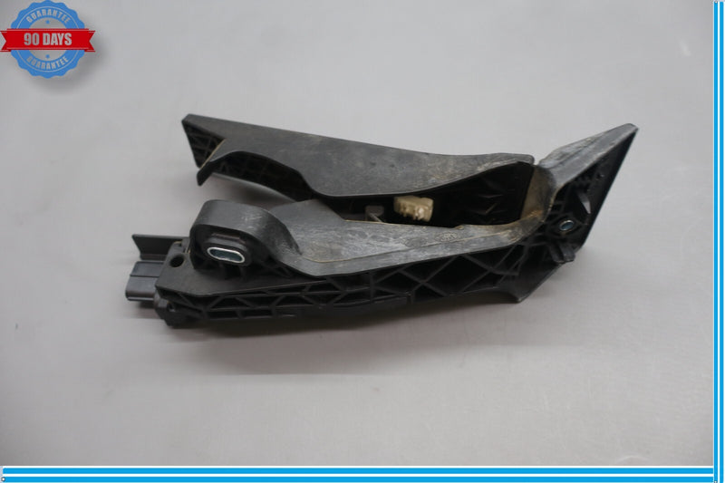 Load image into Gallery viewer, 15-23 Hyundai Genesis Engine Gas Acceleration Accelerator Pedal Assembly Oem
