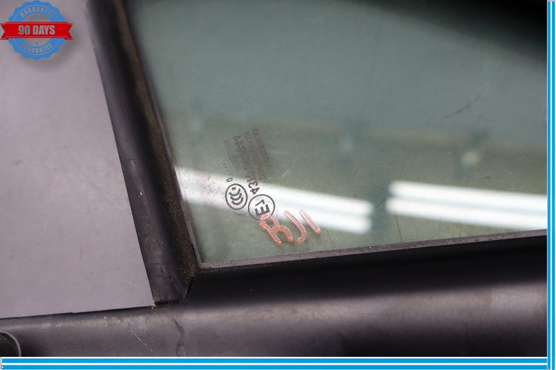 Load image into Gallery viewer, 11-18 Porsche Cayenne Front Right Side Door Glass Quarter Window Auto Glass Oem
