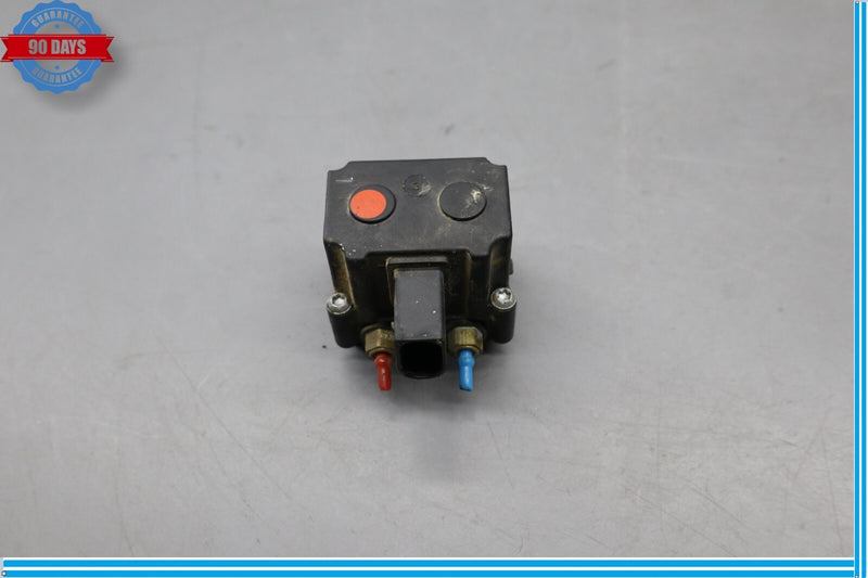 Load image into Gallery viewer, 10-13 BMW  535i GT xDrive Air Suspension Air Transfer Relief Valve Block Oem
