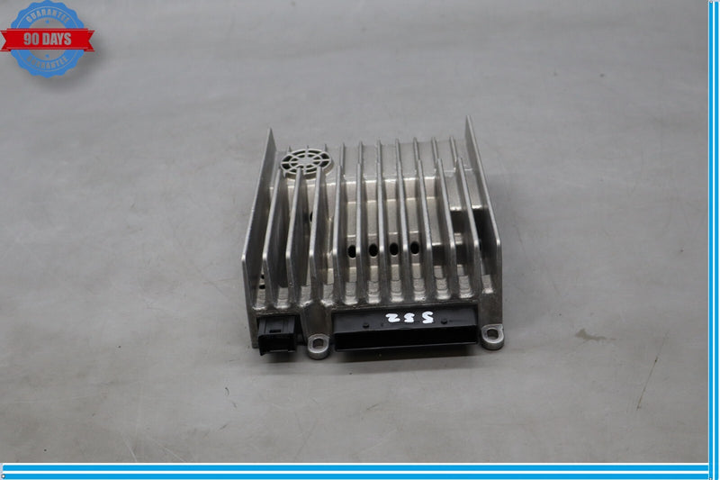 Load image into Gallery viewer, 08-17 Mercedes C250 SLK350 E350 W204 Amplifier Amp Harman/Becker 1729006700 Oem
