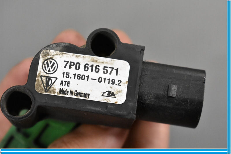 Load image into Gallery viewer, 11-18 Volkswagen VW Touareg Rear Ride Height Level Sensor Oem
