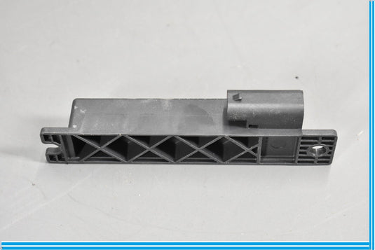 18-20 Jaguar E-Pace Rear Left Driver Side Keyless Entry Antenna Oem