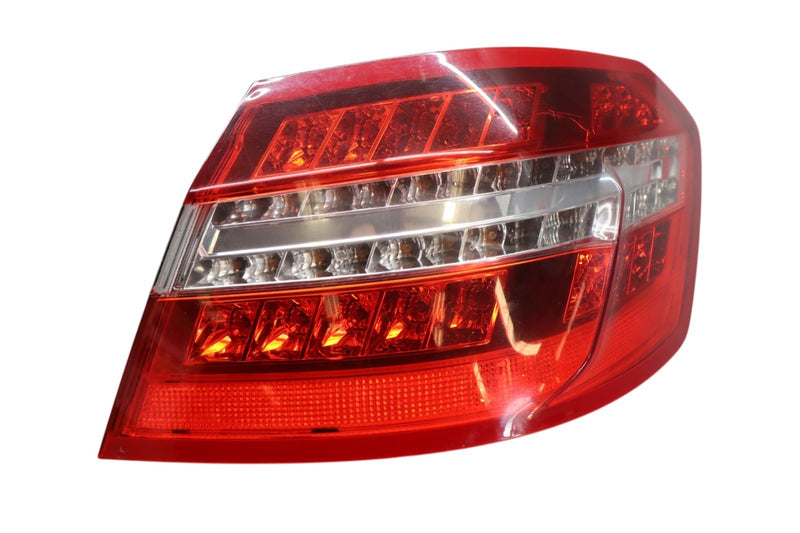 Load image into Gallery viewer, 10-13 Mercedes W212 E550 Rear Right Side Tail Light Lamp Assembly 2129067101 Oem
