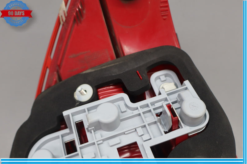 Load image into Gallery viewer, 08-14 Mercedes W204 C350 C300 C63 Rear Right Passenger Side Tail Light Lamp Oem

